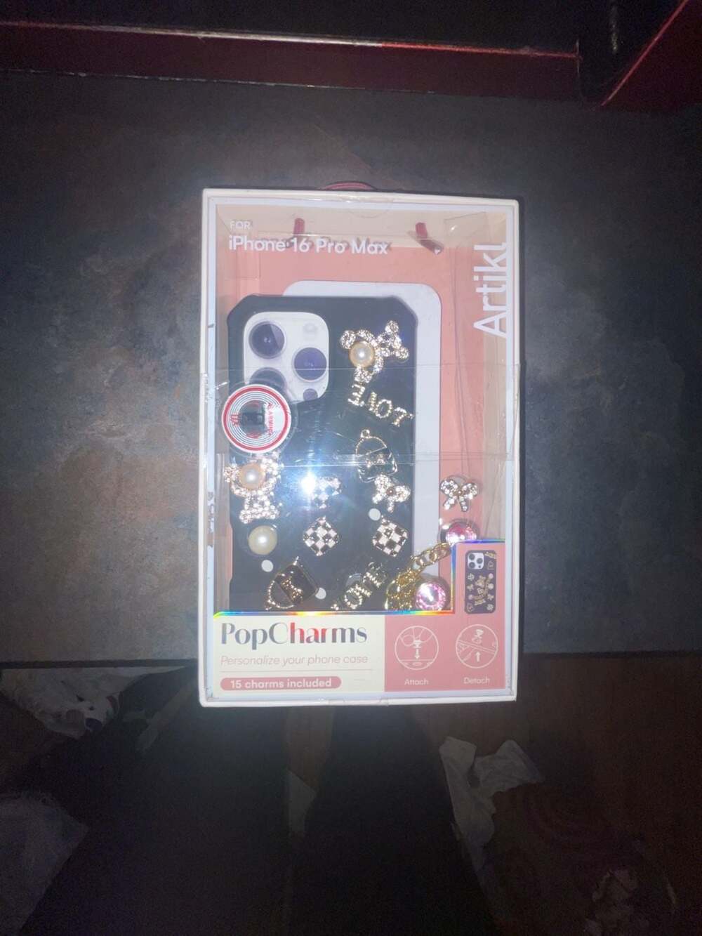 Artikl PopCharms iPhone 16 Pro Max Phone Case with 15 Charms